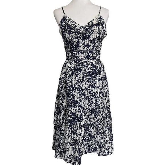 J.O.A. Dresses & Skirts - 𝅺J.O.A. LA Dress Midi Floral White Navy‎ Size L